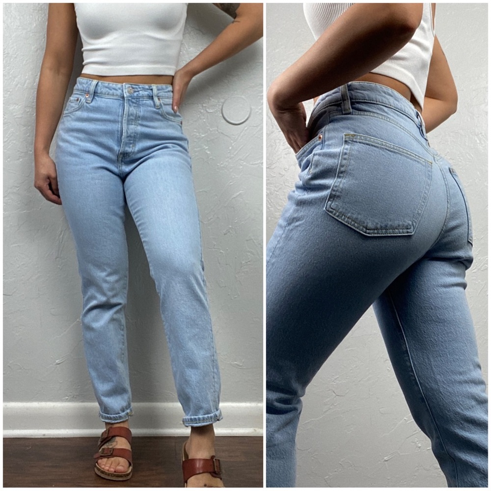 H&M lightwash Ultra High rise Ankle Mom Jeans size 2